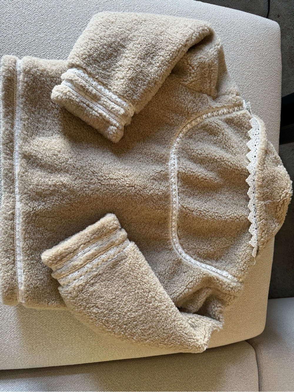 By Anthropologie Beige Sherpa Lace Trim Crop Jacket - Picture 8 of 10